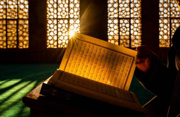 Comment comprendre le Coran grâce à la langue arabe ?